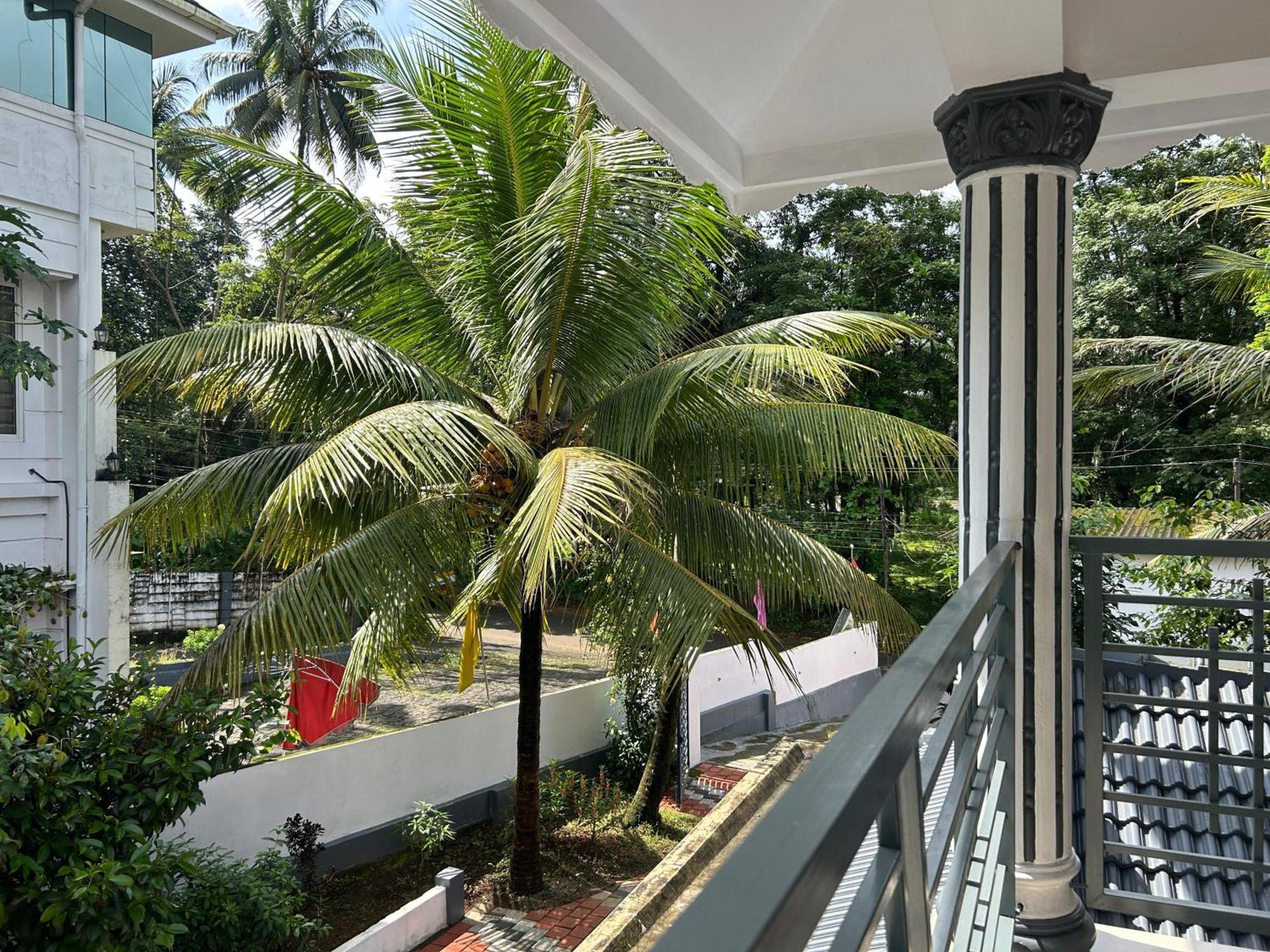 Puzhayoram Homestay Thrissur Exterior foto